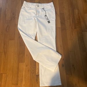 Tahari white Daphne mini boot jeans NWT, sz 6